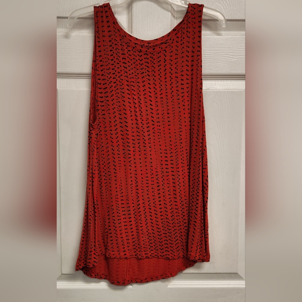 Red Sleeveless Top